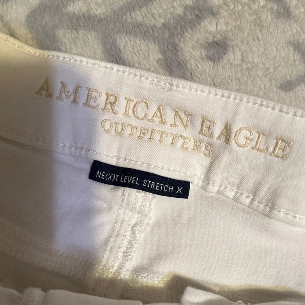 American Eagle Outfitters stylish white